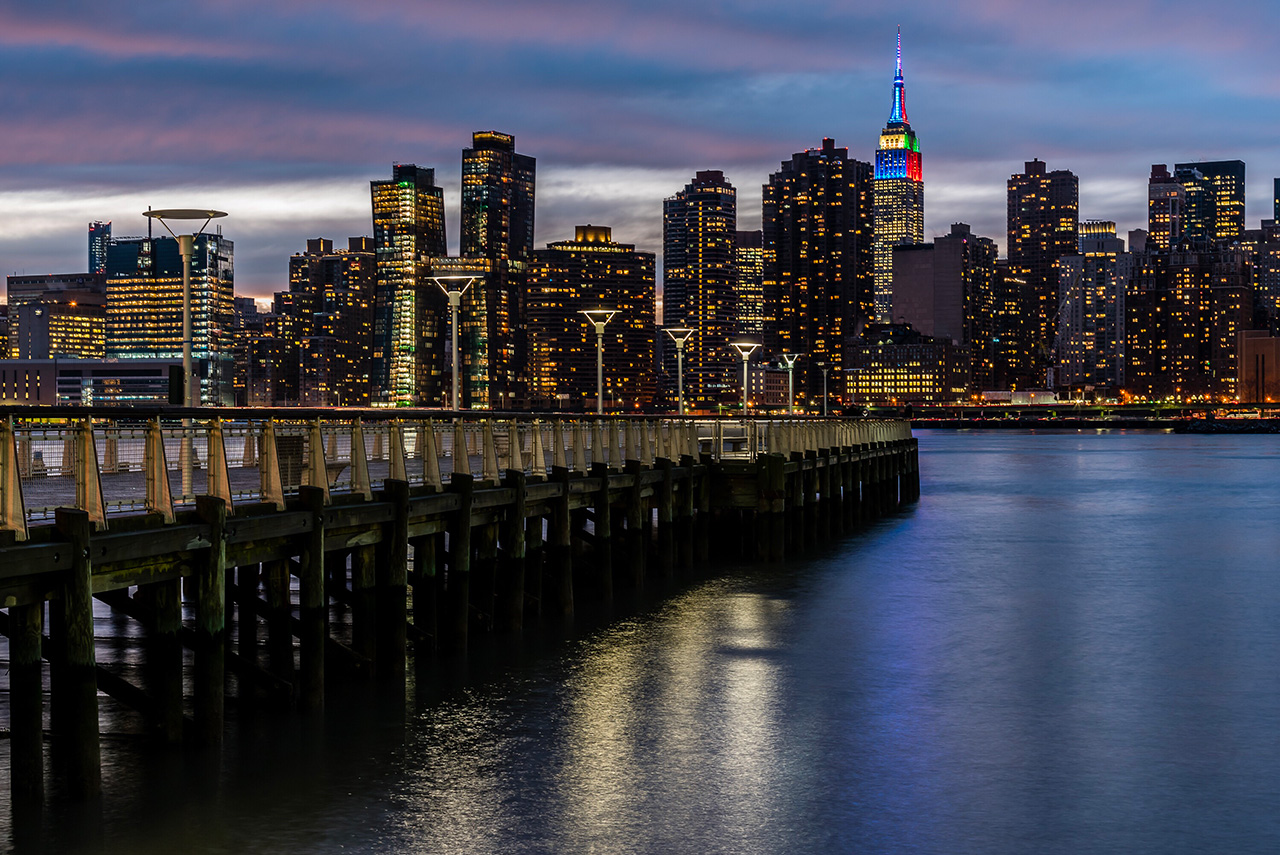 Credit Photo Javanng via Envato
Vista de la skyline de Manhattan desde Gantry Plaza State Park